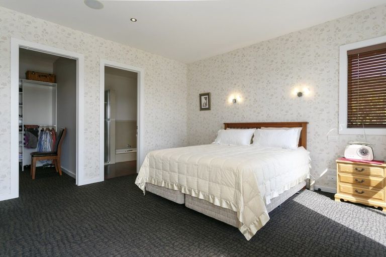 Photo of property in 1/13 Scenic Heights, Acacia Bay, Taupo, 3330