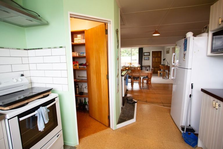 Photo of property in 74 Main Road, Harihari, 7884