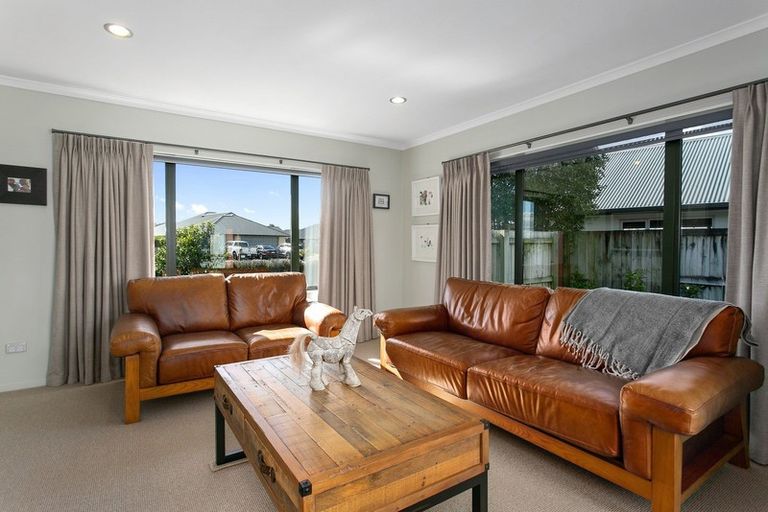 Photo of property in 17 Lilac Close, Cambridge, 3434