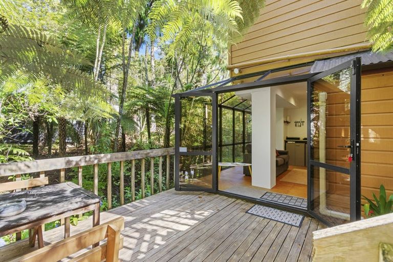 Photo of property in 104 Konini Road, Titirangi, Auckland, 0604