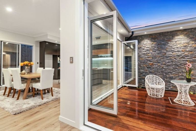 Photo of property in 36 Celestial Crescent, Orewa, 0931