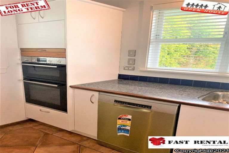 Photo of property in 83 Red Beach Road, Red Beach, 0932