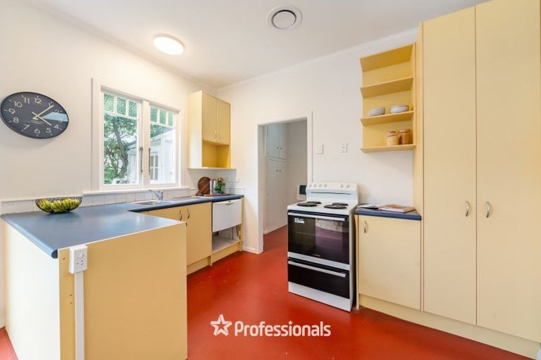 Photo of property in 28 Miro Street, Eastbourne, Lower Hutt, 5013