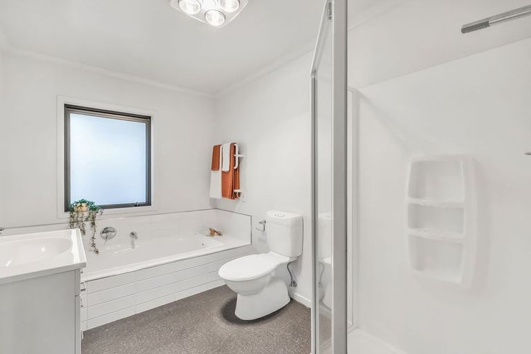 Photo of property in 28 Burford Way, Rolleston, 7615