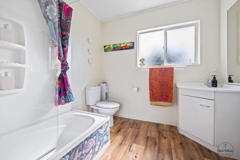 Photo of property in 134 Heatley Road, Whakapirau, Maungaturoto, 0583