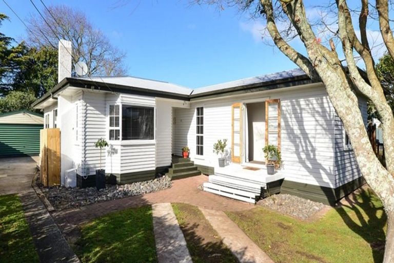 Photo of property in 10 Vardon Road, St Andrews, Hamilton, 3200