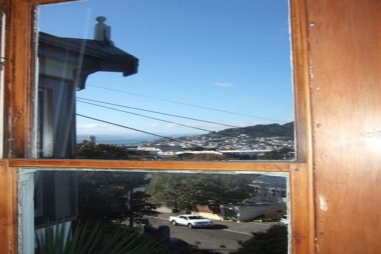 Photo of property in 80 Rolleston Street, Mount Cook, Wellington, 6021
