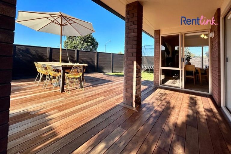 Photo of property in 2 Grevillea Place, Mount Maunganui, 3116