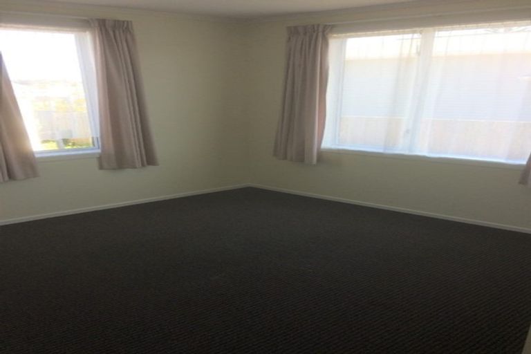 Photo of property in 57 Banks Street, Marfell, New Plymouth, 4310