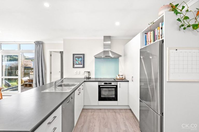 Photo of property in 90b Stokes Valley Road, Stokes Valley, Lower Hutt, 5019