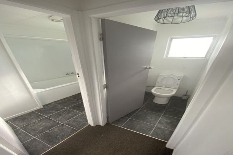 Photo of property in 135a Avalon Drive, Nawton, Hamilton, 3200