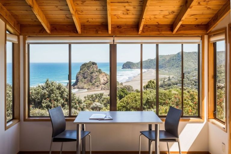 Photo of property in 70 Rayner Road, Piha, 0772