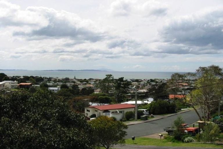 Photo of property in 41 Elliston Crescent, Stanmore Bay, Whangaparaoa, 0932