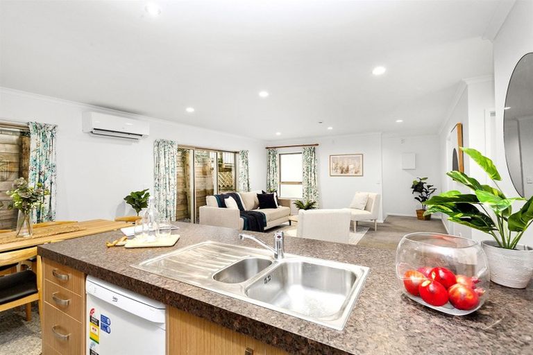 Photo of property in 93 Oriel Avenue, Tawa, Wellington, 5028