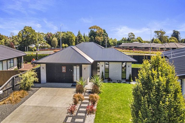 Photo of property in 22 John Raven Lane, Woodend, 7610