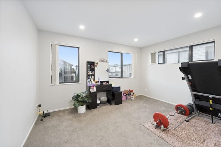 Photo of property in 46 Myland Drive, Hobsonville, Auckland, 0616