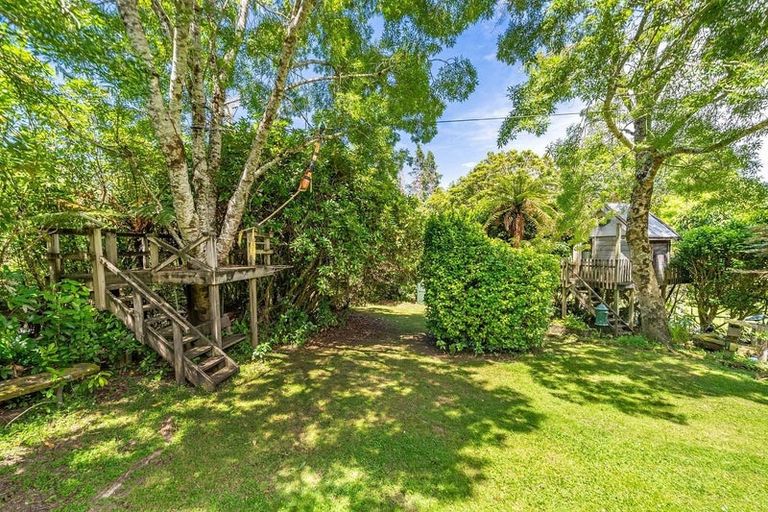 Photo of property in 23 Crest Road, Akatarawa, Upper Hutt, 5372
