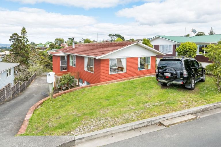 Photo of property in 578 Glenfield Road, Bayview, Auckland, 0629