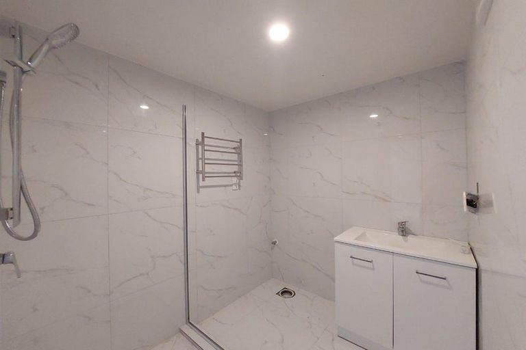 Photo of property in 33 Aronia Way, Goodwood Heights, Auckland, 2105