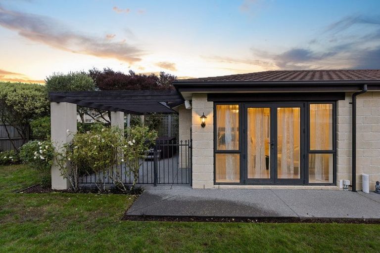 Photo of property in 36 Glen Oaks Drive, Northwood, Christchurch, 8051