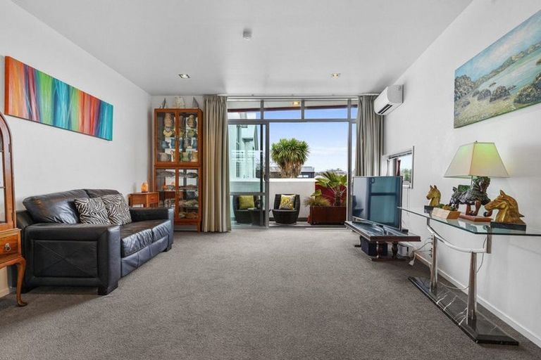 Photo of property in 2 Meredith Street, Addington, Christchurch, 8024
