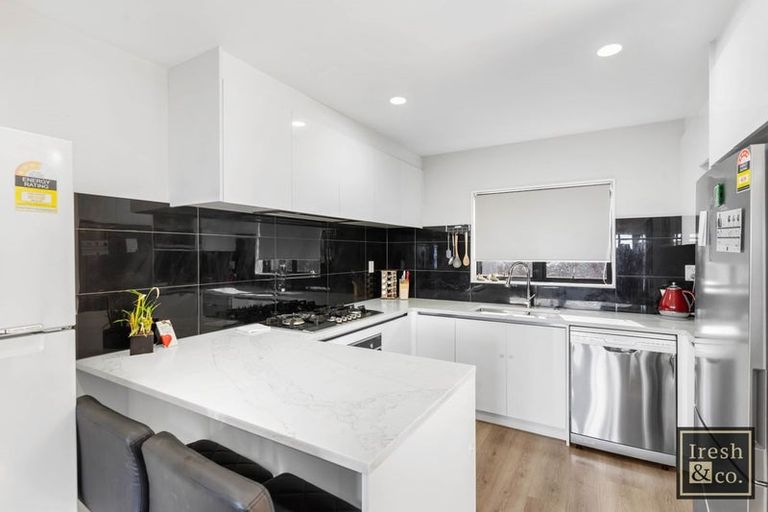 Photo of property in 12 Kohuora Lane, Papatoetoe, Auckland, 2025