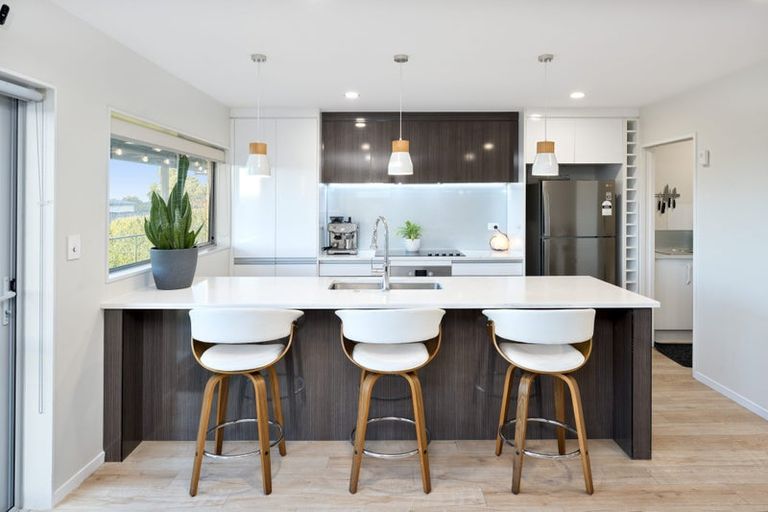 Photo of property in 64 Cirrus Way, Ranui, Auckland, 0612