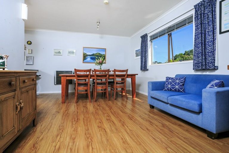 Photo of property in 4 King Richard Place, Browns Bay, Auckland, 0630