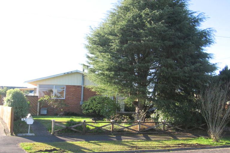 Photo of property in 4 Gerrand Place, Chedworth, Hamilton, 3210