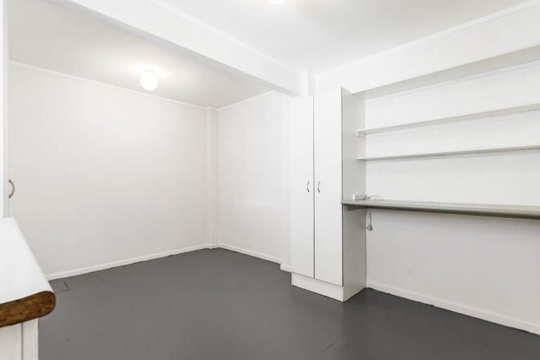 Photo of property in 10b Matipo Road, Mairangi Bay, Auckland, 0630