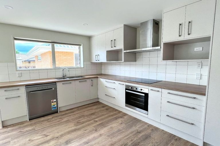 Photo of property in 10a Mortlake Street, Islington, Christchurch, 8042