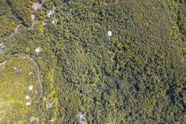 Photo of property in 62 Lone Kauri Road, Karekare, Auckland, 0772