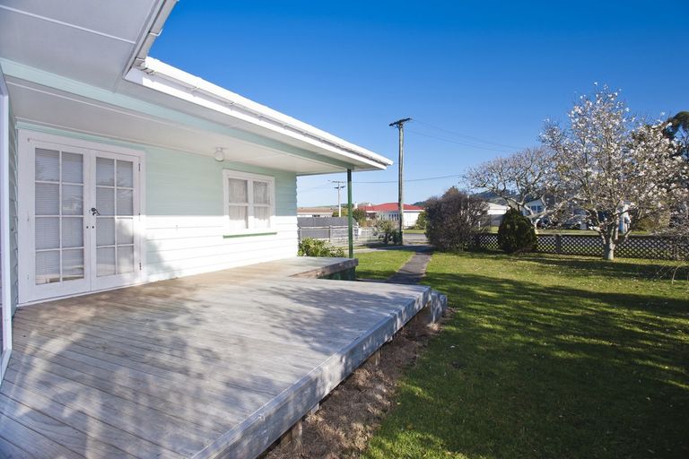 Photo of property in 21 Turenne Street, Inner Kaiti, Gisborne, 4010