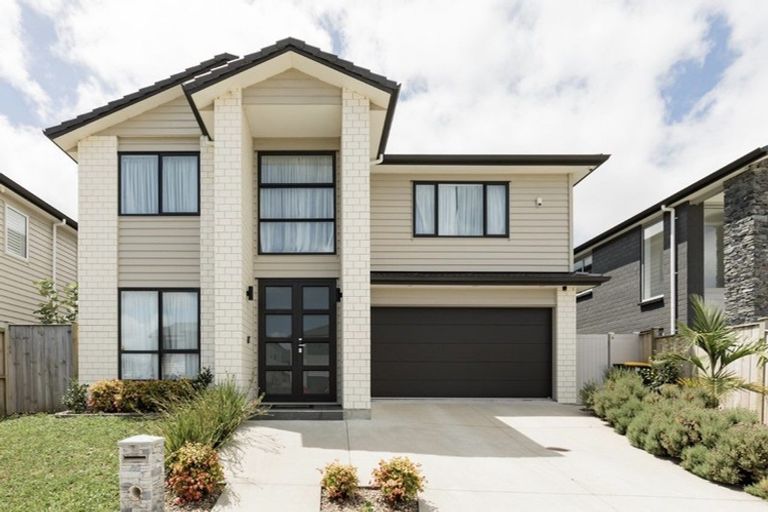 Photo of property in 30 Drumbuoy Drive, Flat Bush, Auckland, 2019