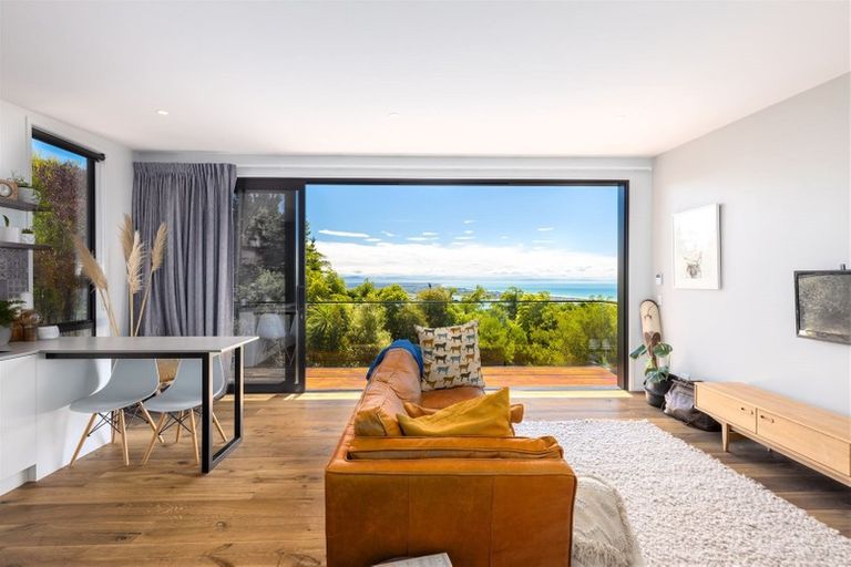 Photo of property in 155 Moncks Spur Road, Mount Pleasant, Christchurch, 8081