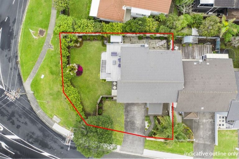 Photo of property in 3/108 East Coast Road, Forrest Hill, Auckland, 0620