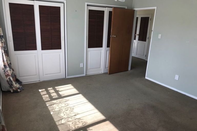 Photo of property in 19 Cassley Crescent, Papakowhai, Porirua, 5024