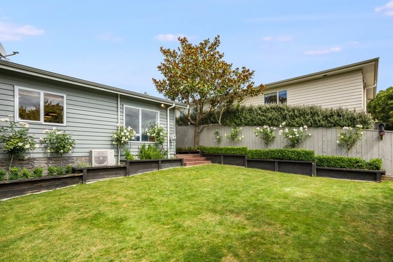 Photo of property in 11 Te Puia Drive, Aotea, Porirua, 5024