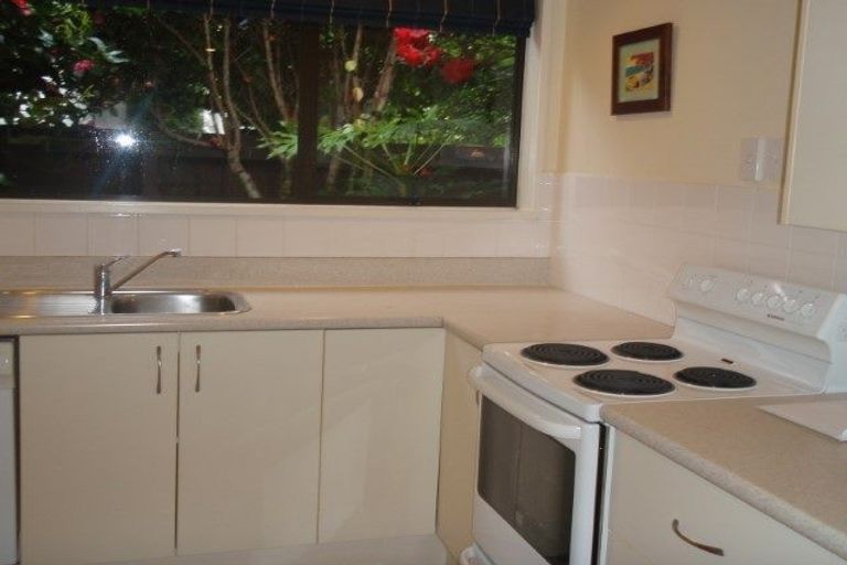 Photo of property in 15 Camberwell Place, Avonhead, Christchurch, 8042