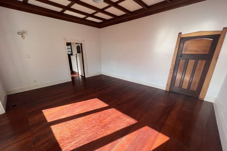 Photo of property in 11 Rolleston Street, Mount Cook, Wellington, 6021