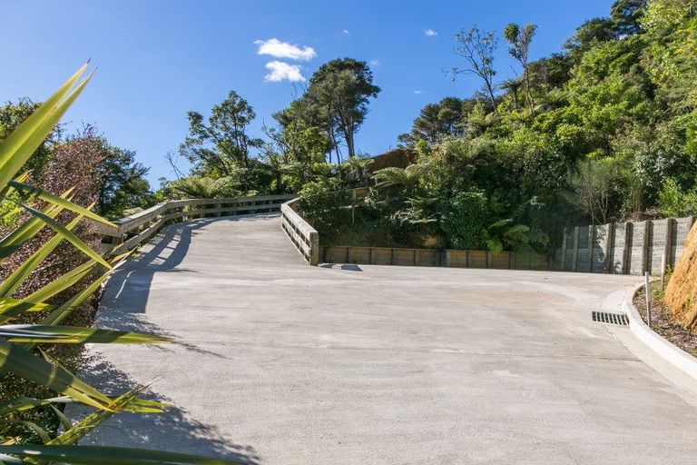 Photo of property in 25 Seaview Crescent, Picton, 7220