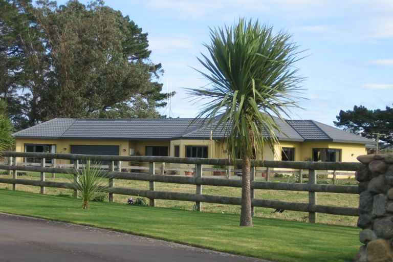 Photo of property in 48 Valley Views, Fitzherbert, Palmerston North, 4472