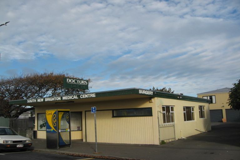 Photo of property in 80 Estuary Road, New Brighton, Christchurch, 8061