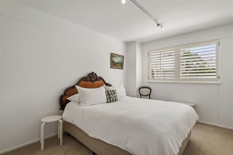 Photo of property in 1/21 Clifton Road, Hauraki, Auckland, 0622