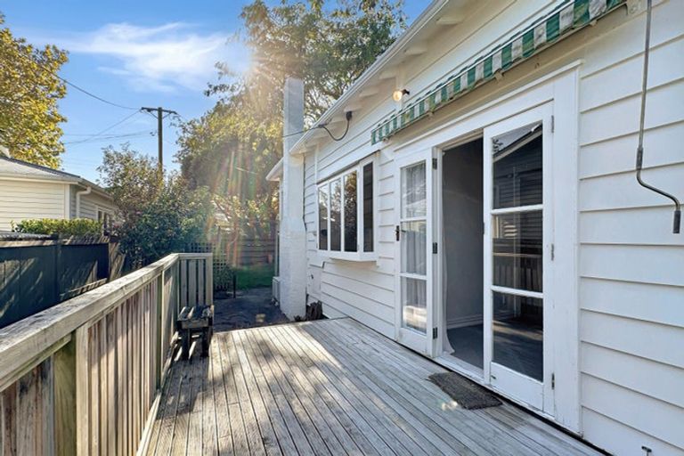 Photo of property in 1 North Avenue, Narrow Neck, Auckland, 0624