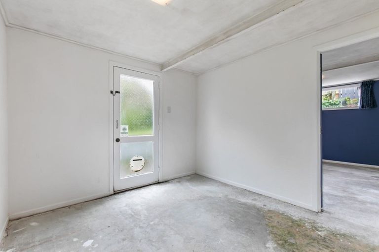 Photo of property in 2/16 Ramillies Place, Glenfield, Auckland, 0629