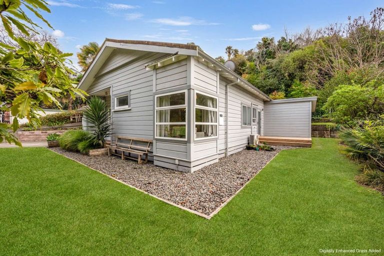 Photo of property in 30 Coote Road, Bluff Hill, Napier, 4110
