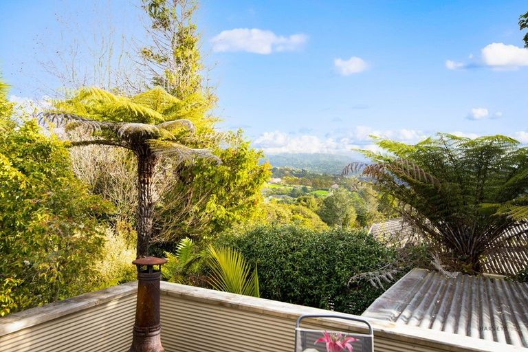 Photo of property in 180 Glengarry Road, Glen Eden, Auckland, 0602