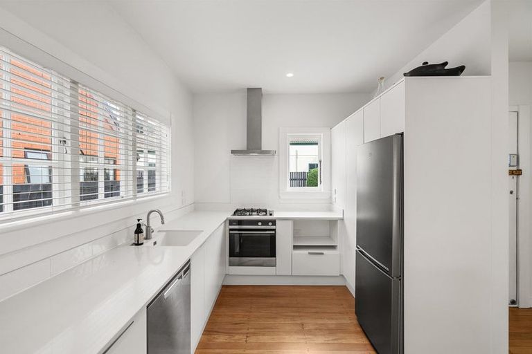 Photo of property in 36a Hall Street, Cambridge, 3434