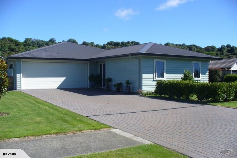 Photo of property in 39 Pukeko Way, Kinloch, Taupo, 3377